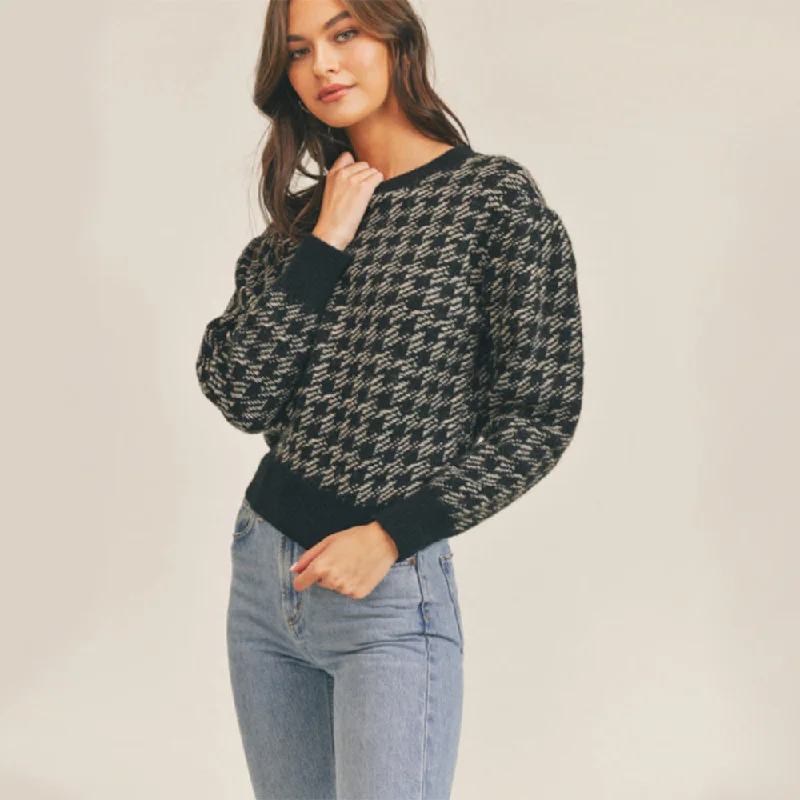 Houndstooth Check Sweater (Black + White)